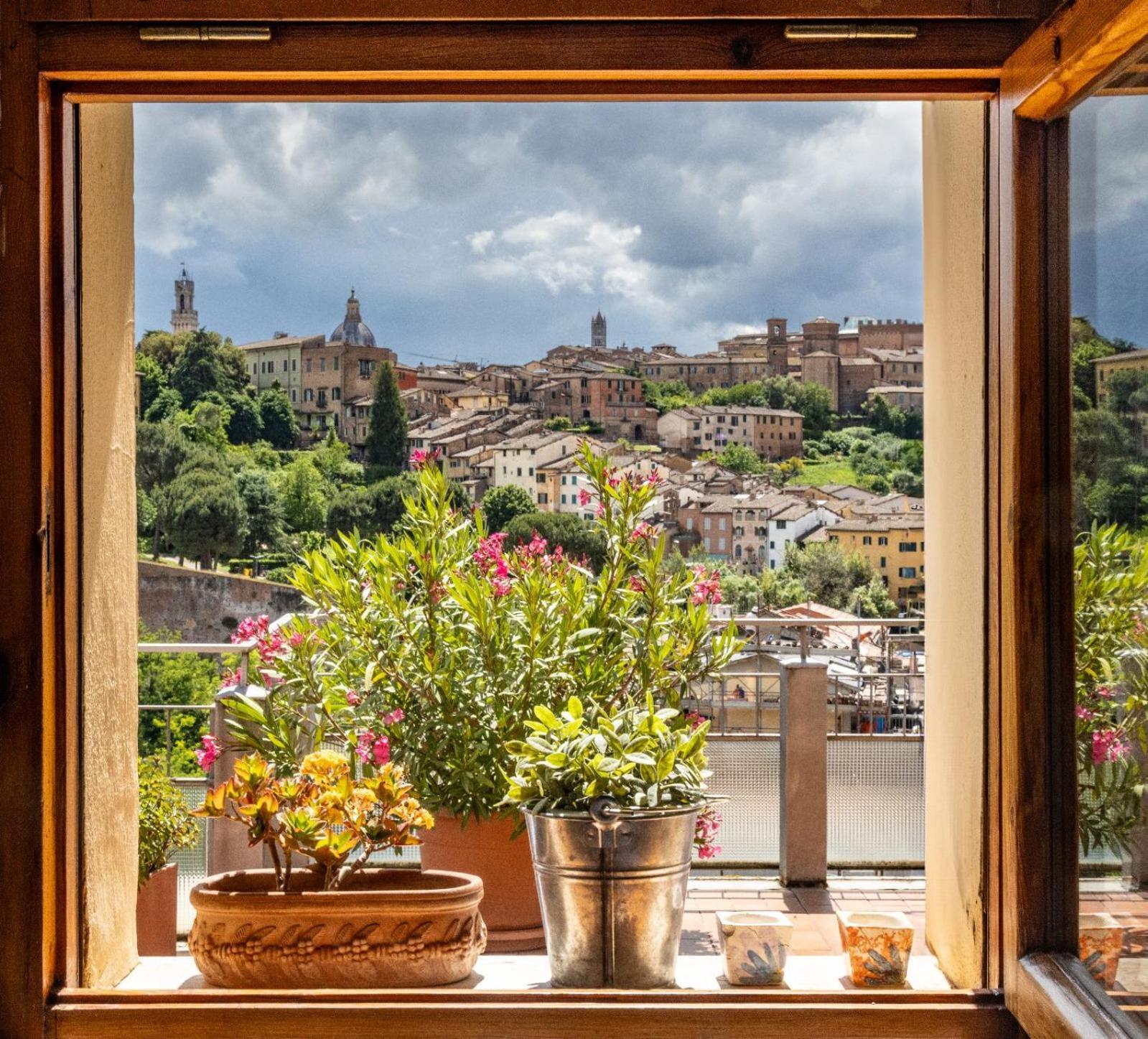 Apartamento Attico San Francesco Siena Exterior foto