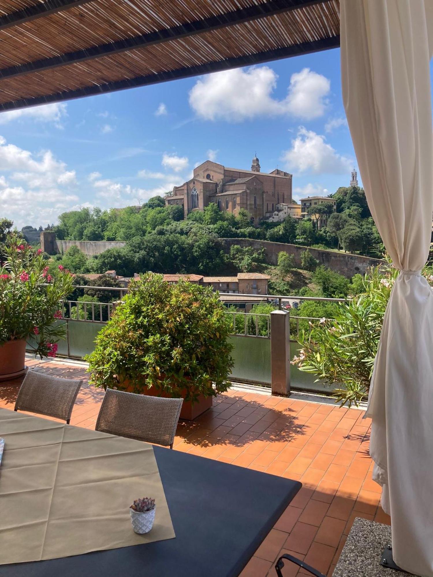 Apartamento Attico San Francesco Siena Exterior foto